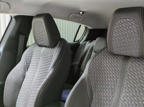 Peugeot 308 NOUVELLE BLUEHDI 130 S&S BVA EAT8 ALLURE AVEC PACK VISION 360