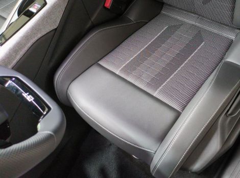 Peugeot 3008 HYBRID 145 BVA E-DCS6 GT
