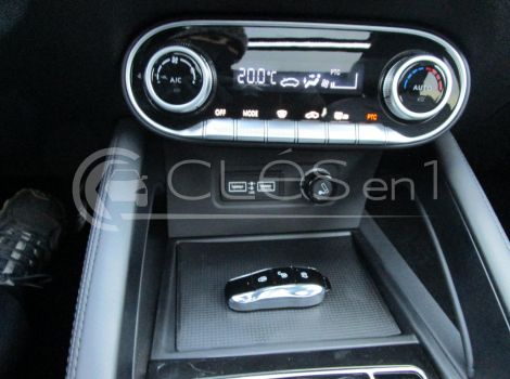 Seres 3 LUXURY 163 CH 120kW SUREQUIPEE AVEC TOIT OUVRANT PANORAMIQUE AUTONOMIE 329 KM