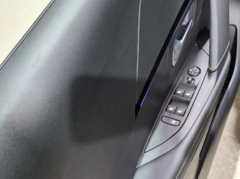 Peugeot 208 HYBRID 145CH BVA E-DCS6 GT AVEC NAVI ET CAMERA 360 ET DRIVE ASSIST PLUS