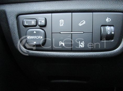 Seres 3 LUXURY 163 CH 120kW SUREQUIPEE AVEC TOIT OUVRANT PANORAMIQUE AUTONOMIE 329 KM