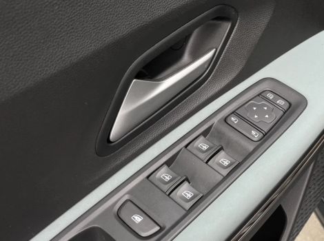 Dacia SANDERO STEPWAY TCE 110 CH EXTREME AVEC CLIM AUTO PACK CONDUIT PACK HIVER ET ROUE DE SECOURS