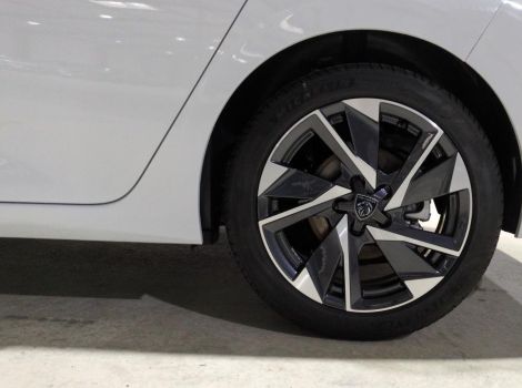 Peugeot 308 HYBRID 145 BVA E-DCS6 ALLURE AVEC PACK ACCESS ET PACK VISION 360