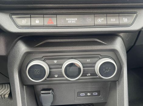 Dacia SANDERO STEPWAY ECO G 120 CH EXPRESSION BOITE AUTOMATIQUE AVEC CLIMATISATION AUTOMATIQUE ET SIEGES CHAUFFANTS