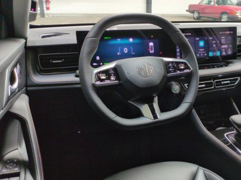 MG EHS 1.5 HYBRIDAVEC 224 CH BVA LUXURY