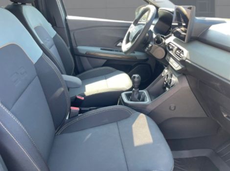 Dacia JOGGER ECO-G 120 CH EXTREME 7 PLACES AVEC PACK CONDUITE CAMERA MULTIVUE EXTENDED GRIP ET PACK HIVER