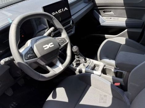 Dacia BIGSTER MILD HYBRID G 140 CH EXPRESSION AVEC PACK EASY ET PACK HIVER