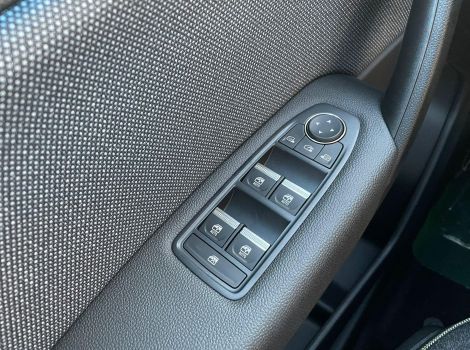 Renault CAPTUR 4 MILD HYBRID 140 CH EDC TECHNO AVEC CONSOLE FLOTTANTE SIEGES CHAUFFANTS ET ROUE DE SECOURS