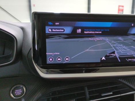 Peugeot 2008 HYBRID 145 BVA E-DCS6 ALLURE SUREQUIPE (NAVI, CAMERA 360, DRIVE ASSIST PLUS, SIEGES CHAUFFANTS)