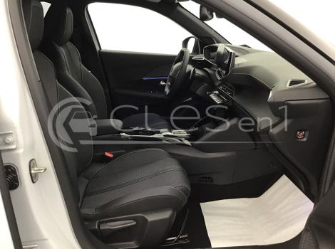 Peugeot 2008 HYBRID 145 GT
