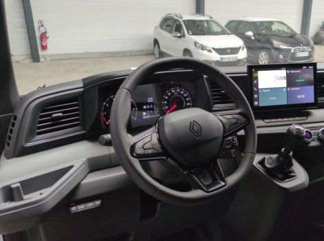 Renault MASTER FOURGON L2H2 3T5 BLUE DCI 130 TR BVM6 EXTRA AVEC PLANCHER BOIS ET CAMERA DE RECUL ET ATTELAGE