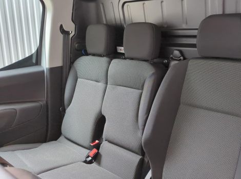 Peugeot PARTNER FOURGON XL DIESEL 130 CH AUTOMATIQUE 3PL SUREQUIPE