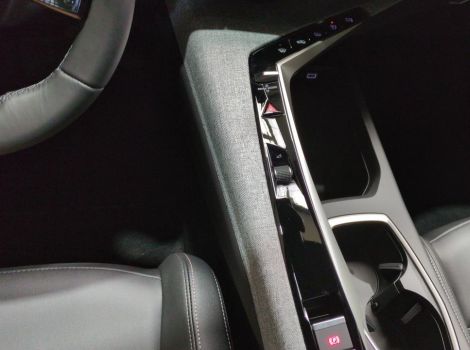Peugeot 5008 HYBRID 145 BVA E-DCS6 7PL ALLURE SUREQUIPE