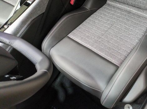 Peugeot 3008 HYBRID 145 BVA E-DCS6 ALLURE AVEC JANTES 19 ET NAVI