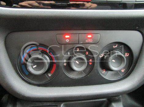 Fiat DOBLO CARGO 1.3 MJT 95 CH CH1 LOUNGE AVEC CLIM