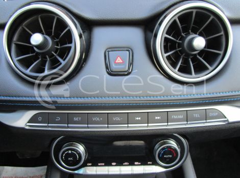 Seres 3 LUXURY 163 CH 120kW SUREQUIPEE AVEC TOIT OUVRANT PANORAMIQUE AUTONOMIE 329 KM