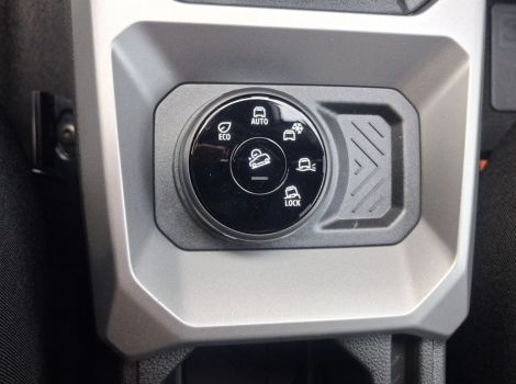 Dacia DUSTER 4X4 HYBRID-G 150 CH 4X4 JOURNEY AVEC PACK COLD ET PACK CITY