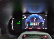 Toyota YARIS CROSS HYBRIDE 130H 2WD BVA DESIGN SUREQUIPE (RADARS AV-AR, SIÈGES CHAUFFANTS, ANGLES MORTS)