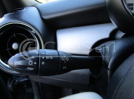 Mini MINI 95 CH SERIE ONE PK SALT BVA AVEC CLIMATISATION AUTOMATIQUE ET RADAR DE RECUL