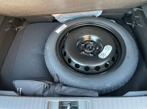 Renault CAPTUR 4 MILD HYBRID 140 CH EDC TECHNO AVEC CONSOLE FLOTTANTE SIEGES CHAUFFANTS ET ROUE DE SECOURS