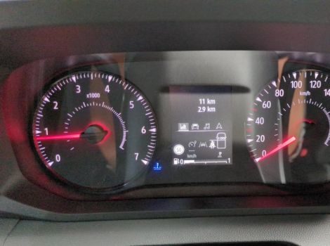Renault MASTER FOURGON L2H2 3T5 BLUE DCI 130 TR BVM6 EXTRA AVEC PLANCHER BOIS ET CAMERA DE RECUL ET ATTELAGE